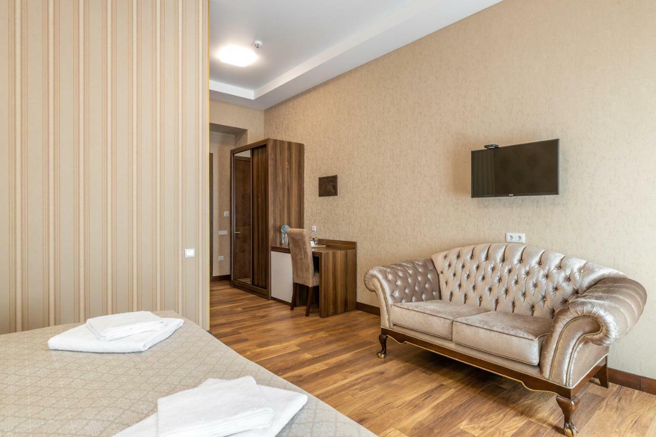 Ornament Hotel Tbilisi Exterior photo